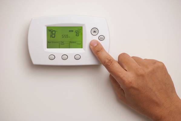 https://assistenzacaldaieferroliroma.com/media/images/impostare-termostato-caldaia.jpg